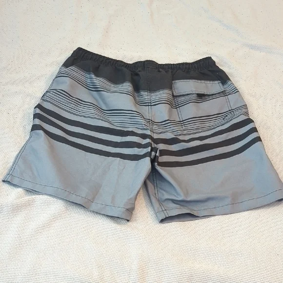 Kirkland Signature Gray and Black Swim Trunks Modern Design - Picture 3 of 3